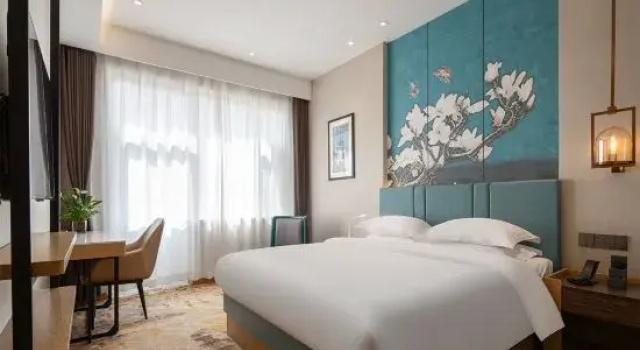 Люкс Deluxe Magnotel (business) Hotel Fenghuang East Street Branch, Luya Mountain scenic spot, Ningwu, Xinzhou