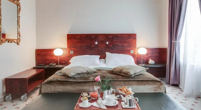 Полулюкс Hôtel & Restaurant Le Relais dAumale
