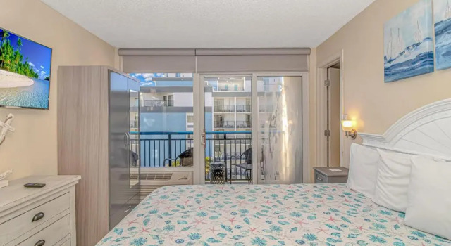 Oceanview Studio at Boardwalk Resort 440, Забронировать Курортный отель Отели Миртл-Бич с парковкой, рядом с Спортивный центр Миртл-Бич, Парковка