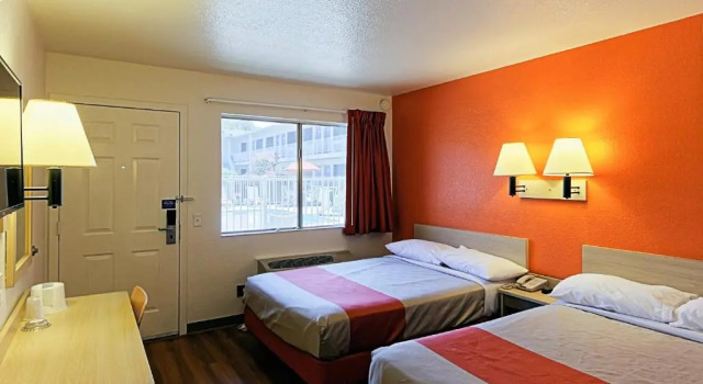 Четырёхместный номер Deluxe Motel 6-Chico, CA