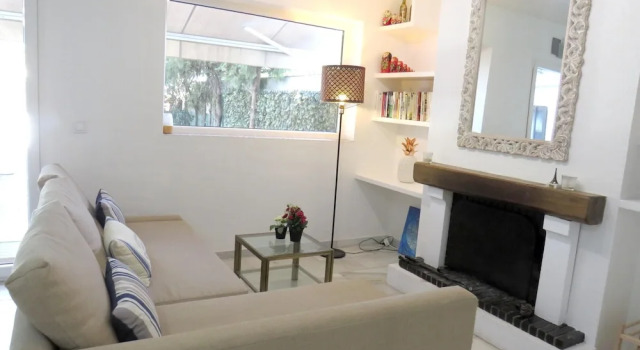 Property with 3 Bedrooms in Benalmádena, with Enclosed Garden - 350 M From the Beach, Забронировать Дом для отпуска Виллы Бенальмадена, рядом с Пляж Бенальнатура, Вилла