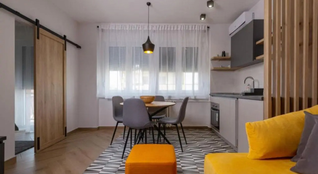 Апартаменты Republic Square Apartment - with garage