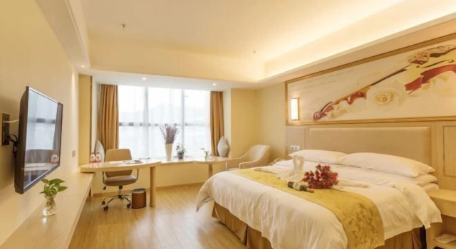 Vienna Hotel (Chongqing Shizhu Stadium), Prenota Hotel Hotel a Chongqing Area con parcheggio, Parcheggio