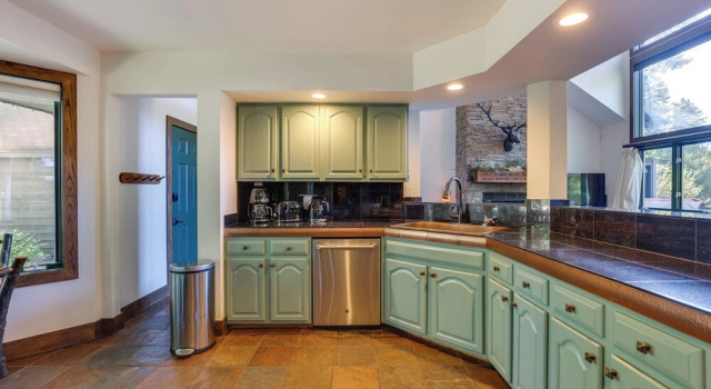 11 Mi to Slopes: Frisco Home w/ Hot Tub & Sauna!
