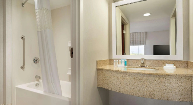 Двухместная студия Hampton Inn & Suites Middletown