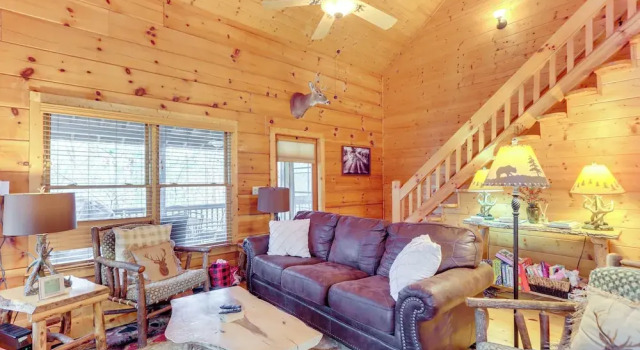 9 Mi to Dtwn Blue Ridge: Cabin w/ Deck & Grill!, Buchen Sie Ferienhaus Blue Ridge 