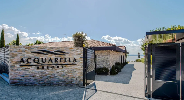 Acquarella Resort Suite, Забронировать Курортный отель Отели Лацио с бассейном, Бассейн