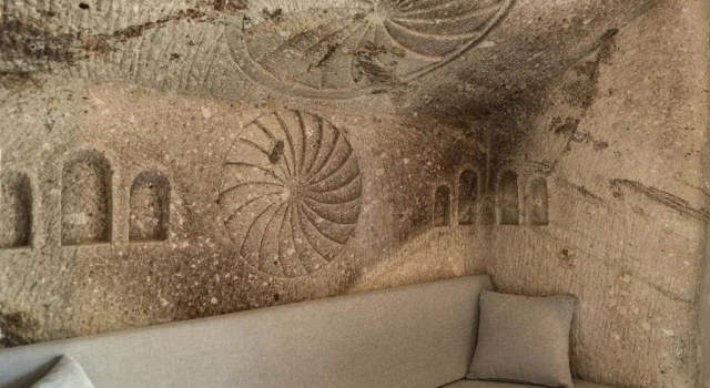 Трёхместный семейный люкс Sarnich Cave Suites
