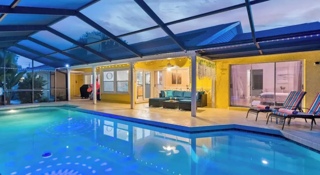 Коттедж 1 Mi to Beach: Family-friendly Home in Bradenton!