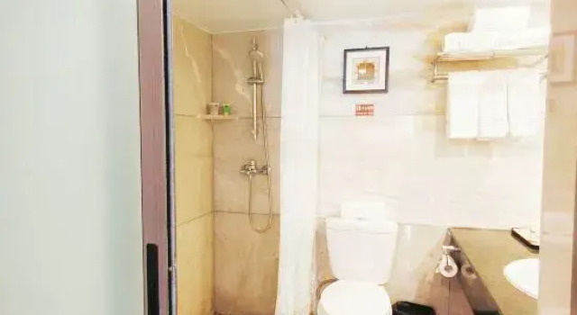 Семейный люкс Chengdu Xiangyang Building Hotel
