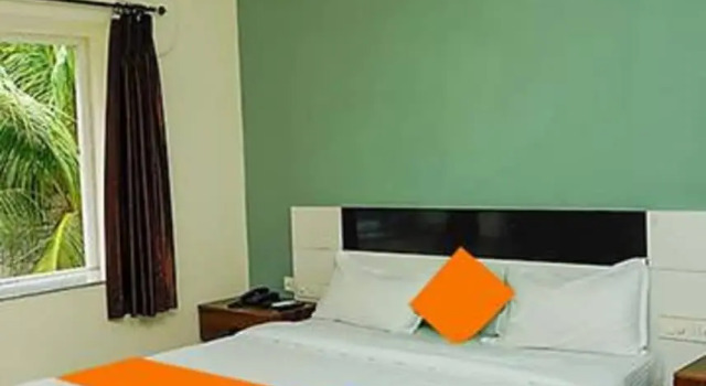 Номер Deluxe Fabhotel Ekamra Greens By Y Hotels