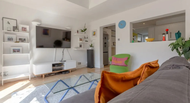 2 Bedroom House With Garden in Tooting, Забронировать Дом для отпуска Виллы Большого Лондона, Вилла
