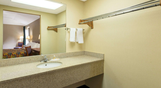 Номер Standard Knights Inn Elizabethtown