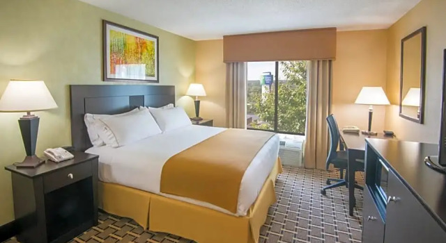 Номер Standard Holiday Inn Express Hotel & Suites Sharon-Hermitage