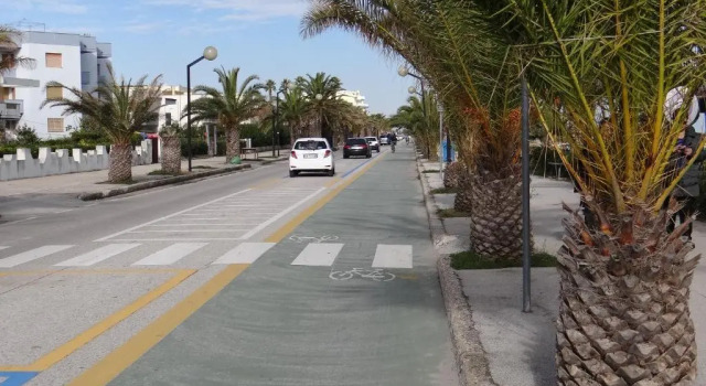 Appartamento Prima Fila Mare, Book Apartment Hotels in Abruzzo with Parking, Parking