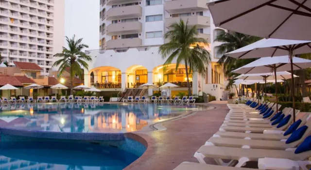 Номер Standard VILLA PARA 5P 4A 1M dentro del Hotel a un lado del Krystal IXTAPA Con Playa WiFi