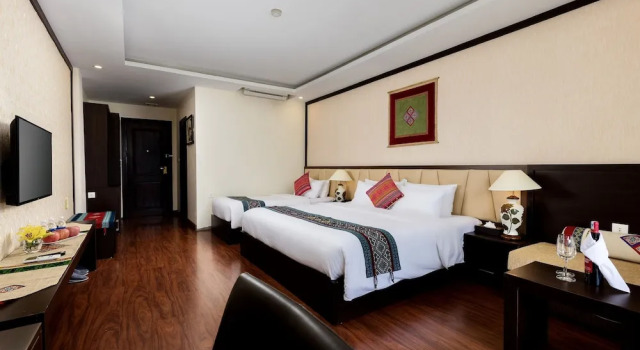 Семейный номер Deluxe с видом на горы Sapa Diamond Hotel