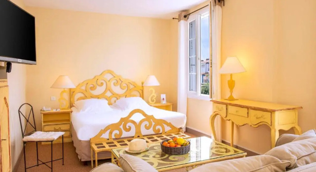 Полулюкс Hotel Le Suffren Golfe de Saint Tropez