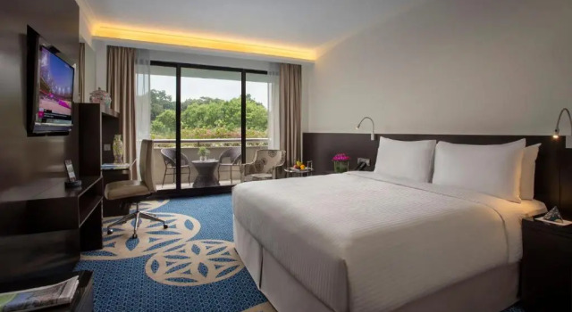 Deluxe Doppel Zimmer mit Balkon Concorde Hotel Singapore