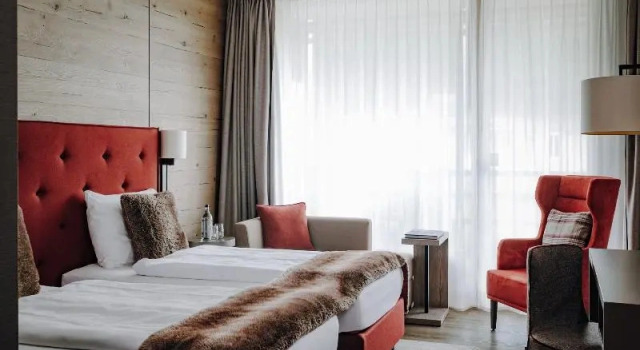 Двухместный номер Standard с балконом AMERON Davos Swiss Mountain Resort