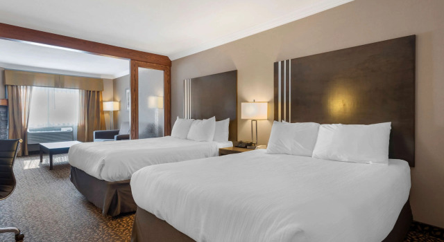 Четырёхместный люкс Best Western Plus Fernie Mountain Lodge