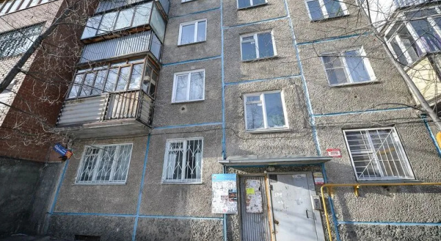 Apartamenty Pyat Zvezd Bezuprechno dazhe v detalyakh, Book Lejlighed Hoteller i Chelyabinsk med parkering, Parkering