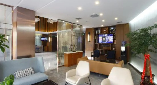 Elong R.YUN Hotel (Zhengzhou East Station Zhengdong Business Center)