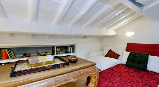 Pantheon Charming Attic, Забронировать Отель Отели Рима с завтраком, рядом с Театр Арджентина, Завтраки