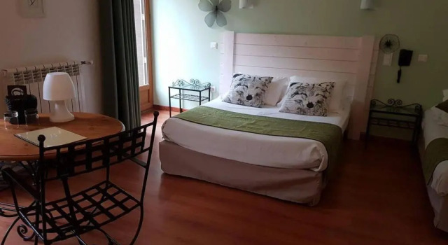Двухместный номер Standard с балконом Hôtel Le Mont Barral