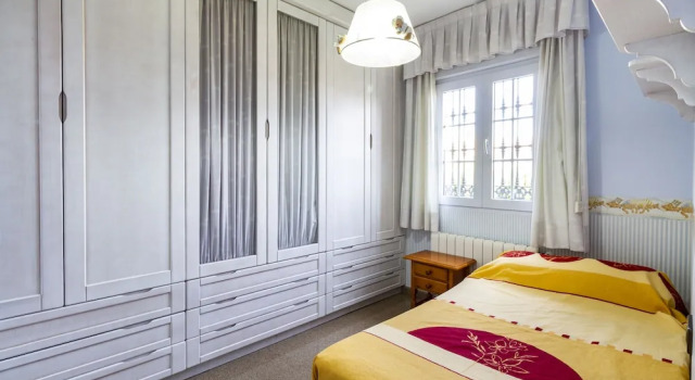 Коттедж с 6 комнатами с видом на горы Villa del Mamut, Padul Granada