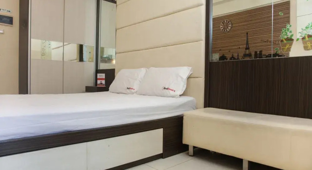 RedDoorz Apartment @ Manyar Street