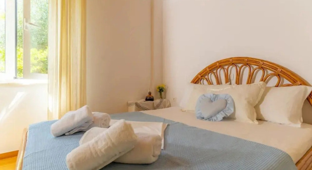 Orestis Stone Apartment for 2 With Garden, Reserva ahora Apartamento Pigadisanoi 