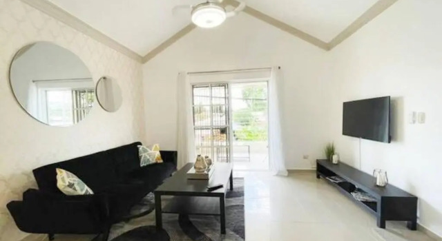 Comfortable/Balcony /2 Bedrooms/22 Min Airport STI, Забронировать Отель Сантьяго-де-лос-Кабальерос Сантьяго, рядом с Leon Centre