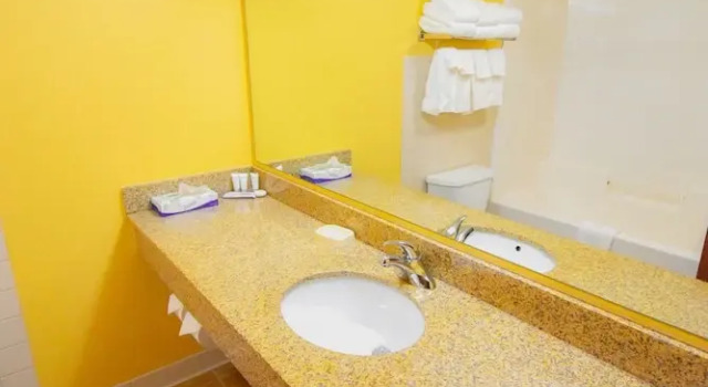 Семейный номер Standard Canad Inns Destination Center Grand Forks