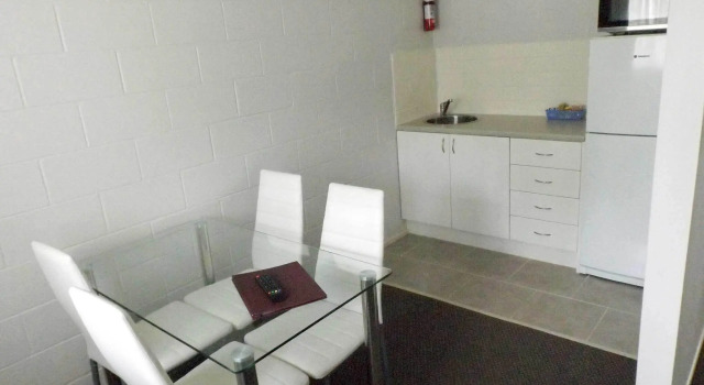 Семейный номер Standard Puffers Inn Logan Motel
