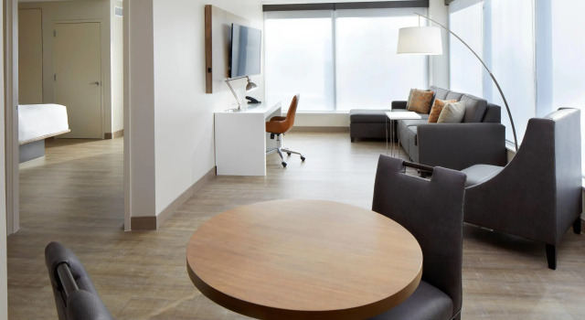 Двухместный люкс Cambria Hotel Phoenix Chandler - Fashion Center