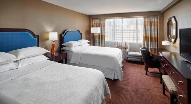 Четырёхместный номер Standard с видом на гавань Sheraton Inner Harbor Hotel