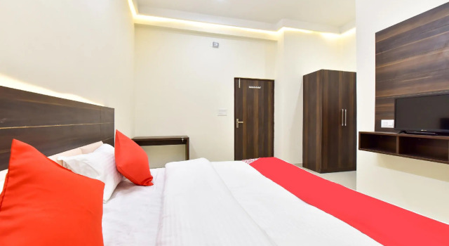 OYO 77240 Hotel Ru And Banquet Hall, Prenota Hotel Rewari Haryana
