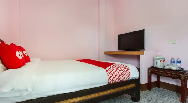 OYO 749 Baan Suan Resort, Забронировать Курортный отель Сан-Кампаенг 