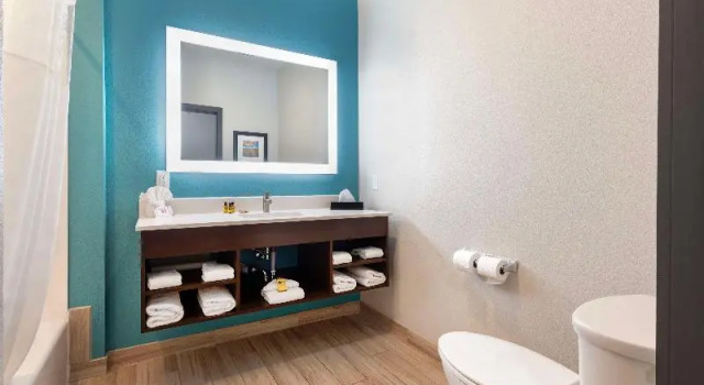 Четырёхместный номер Standard Best Western Plus Medical Center