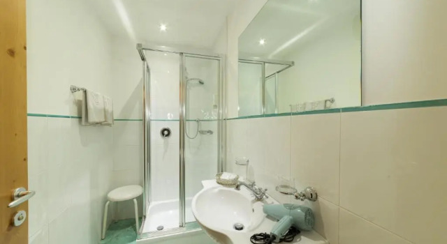 Семейный номер Standard с балконом Hotel Hellweger