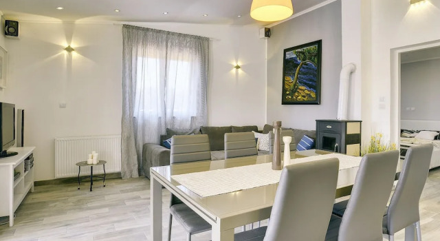 Вилла Boutique Villa in Peroj With Garden