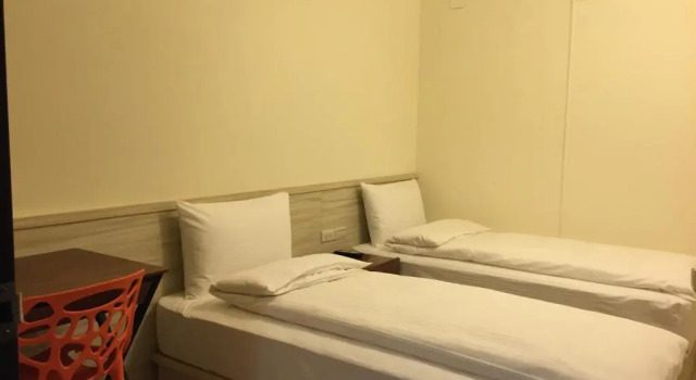 Standard Twin room Backpackers Hostel - Ximen
