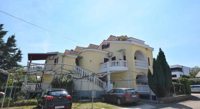 Apartment Kocmut - Vantačići