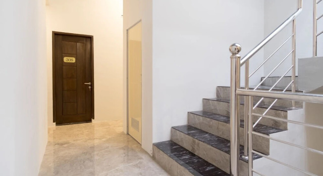 Kingstone Guest House by OYO Rooms, Rezerwuj Pensjonat Medan Sumatra