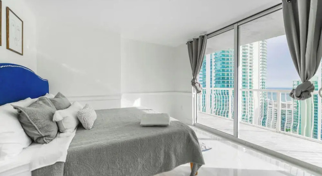 Номер Standard с 2 комнатами с балконом и с видом на океан Sky High 31st Floor Condo W Parking