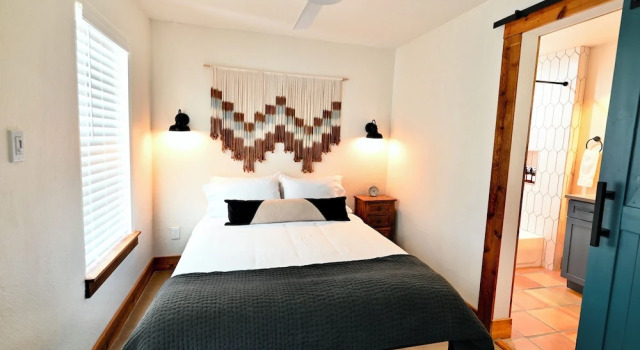 Двухместный люкс Blanco County Inn