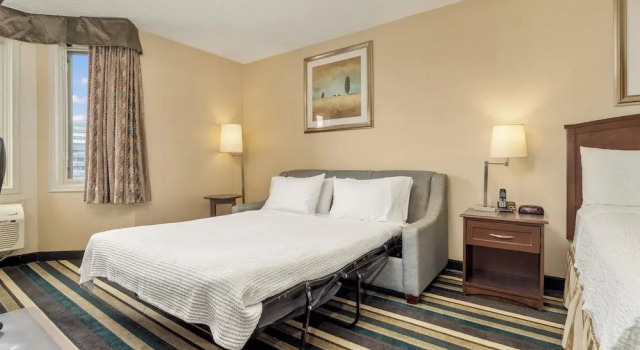 Двухместный номер Standard с видом на город Holiday Inn Conference Centre Edmonton South by IHG