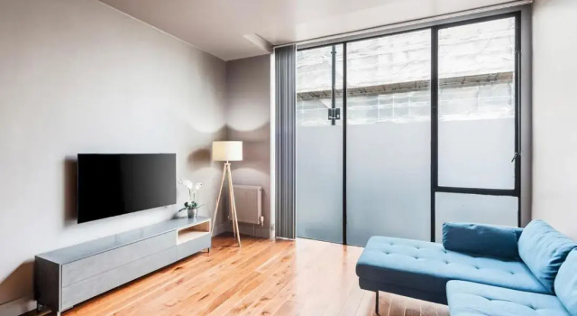 Modern 1 Bedroom Apartment 2 mins to Canal