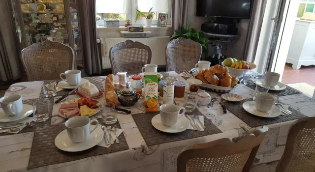 Двухместный номер Standard с видом на сад Les Iris Chambres d’hôte